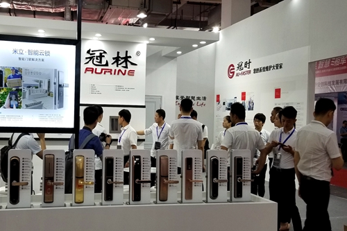 湖南銘騰智能科技有限公司,智能停車場管理系統(tǒng),智能化監(jiān)控系統(tǒng)服務(wù),智能防盜報警系統(tǒng) 湖南銘騰智能科技有限公司,智能停車場管理系統(tǒng),智能化監(jiān)控系統(tǒng)服務(wù),智能防盜報警系統(tǒng)